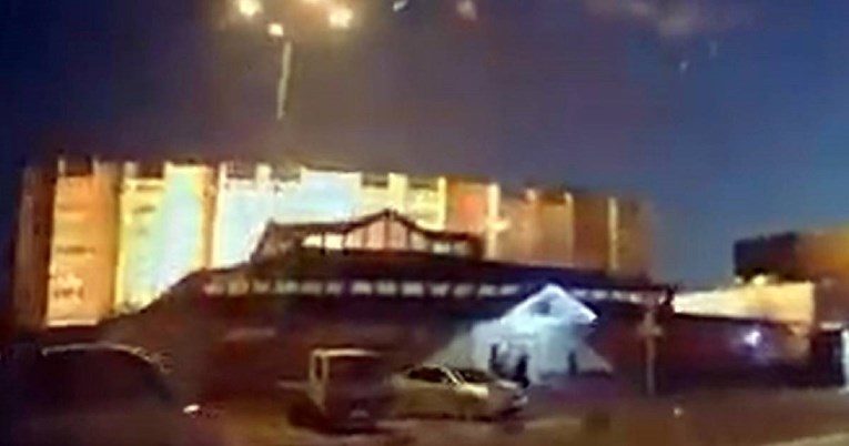 VIDEO Objavljena dosad neviđena snimka pada vojnog aviona na zgradu u Rusiji