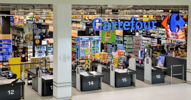 Carrefour lijepi upozorenja o cijenama hrane kako bi posramio dobavljače