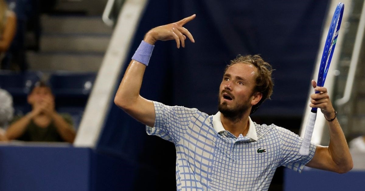 VIDEO Medvedev poludio i ispao s US Opena. Rukama simulirao felacio