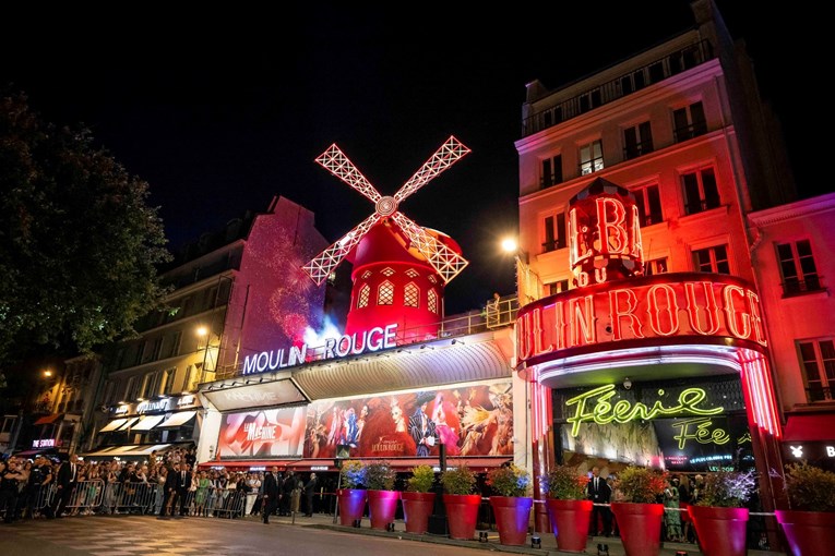 Kultni Moulin Rouge u Parizu ponovno dobio krila