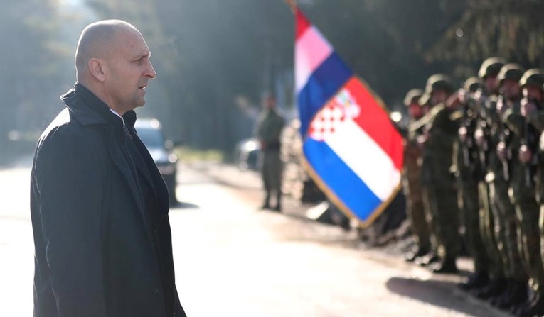 Anušić čestitao Božić vojnicima u misijama: Dokazujete sjajan ugled hrvatskog vojnika