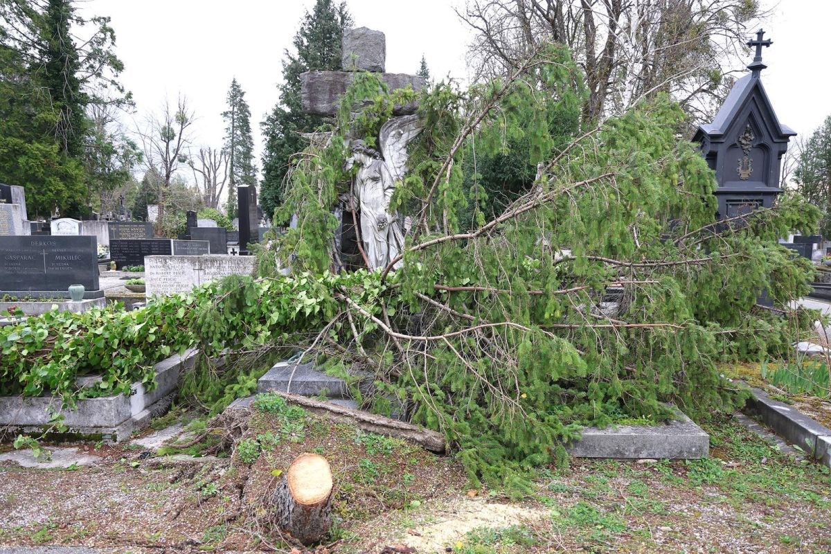 Tomašević najavio pomoć građanima za štetu na grobljima