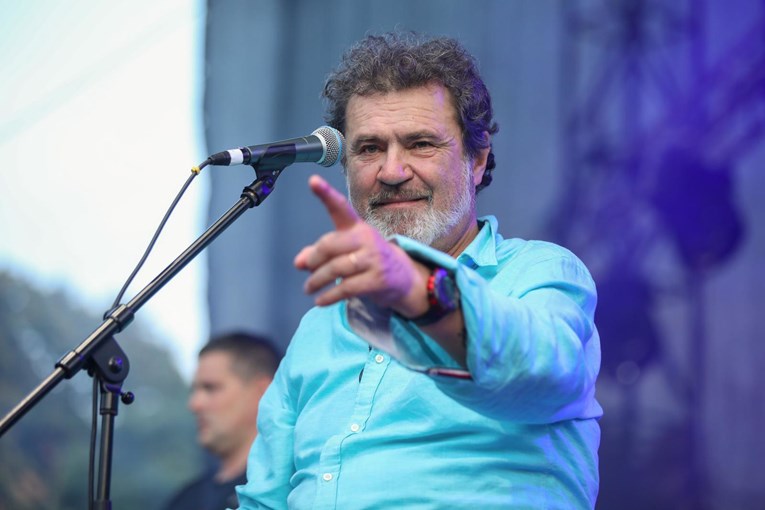 Vitasović objavio fotku prelijepe kćeri Mije pa zaprijetio: "Ne diraj mi je"