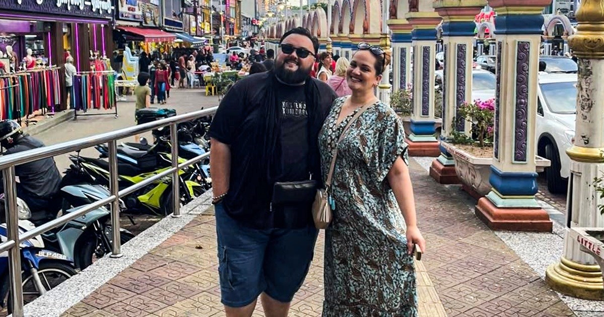 Jacques Houdek objavio fotku sa suprugom Brigitom: "Lijep pozdrav iz Malezije"