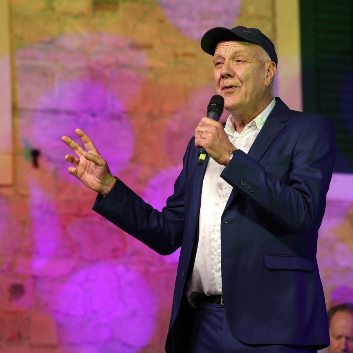 Matko Jelavić nije mogao suspregnuti suze na hit Majko stara na vjenčanju svog sina