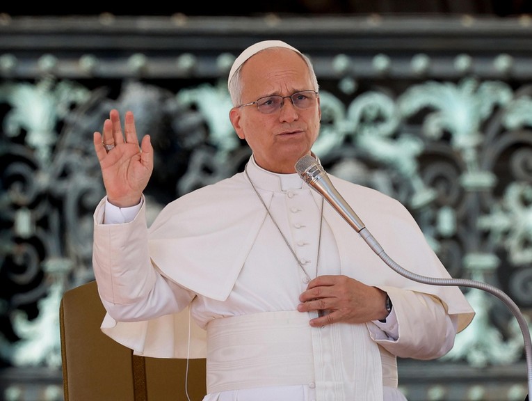 Papa: Umjetna inteligencija mora služiti ljudima, a ne poticati podjele