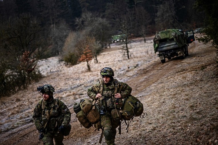 Poljska želi da 100.000 građana prođe vojnu obuku. Za mjesec dana nude oko 1400 eura