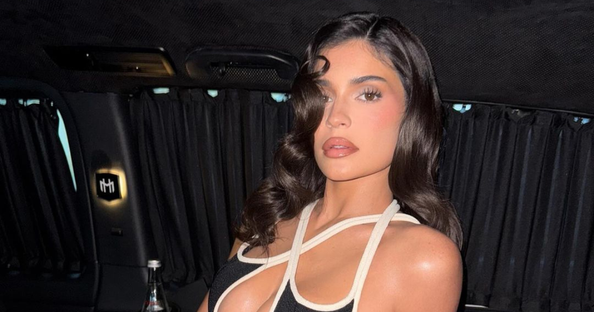 Kylie Jenner uskom haljinom istaknula struk, ljudi komentiraju: Nezdravo i bizarno