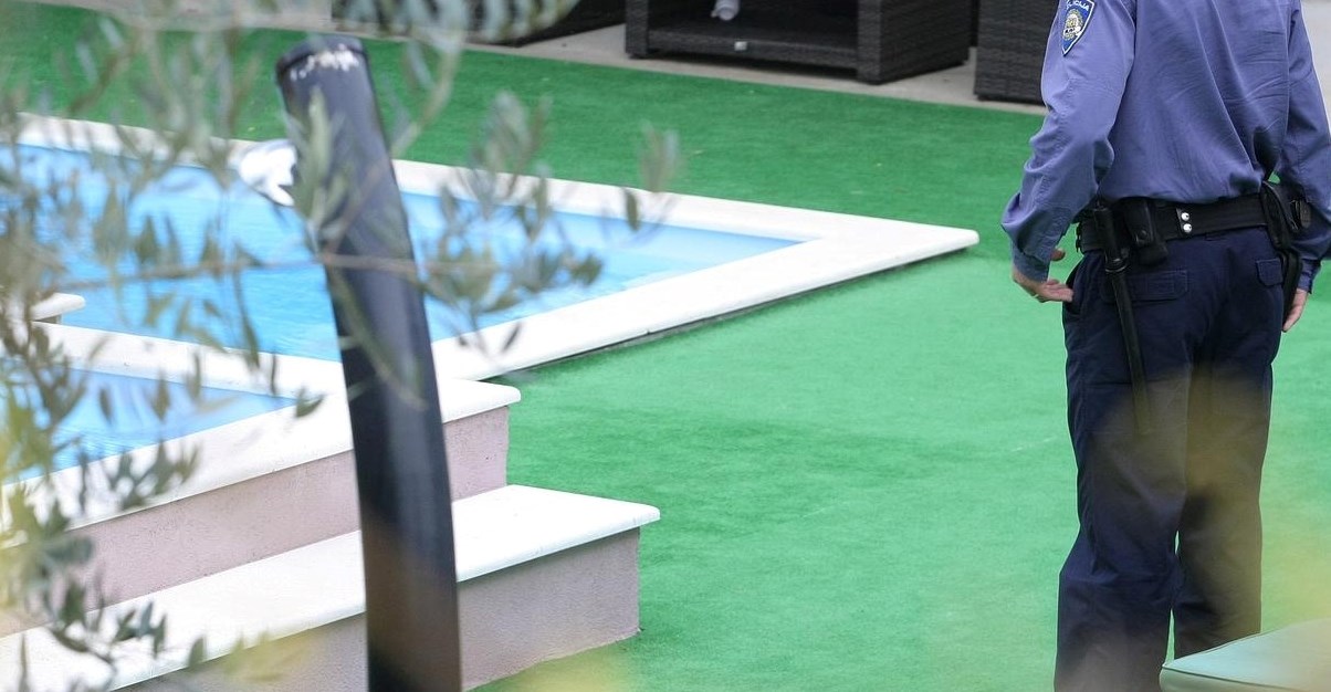 U Rovinju uhićen Rumunj koji je mobitelom snimao golu djecu na bazenu