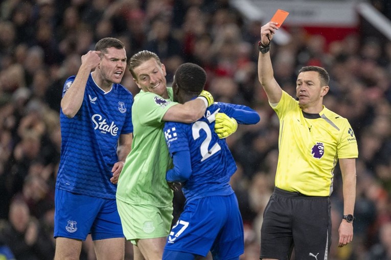 VIDEO Ošamario je legendarnog suigrača. On mu je rekao: "Koliko si je*eno glup!"