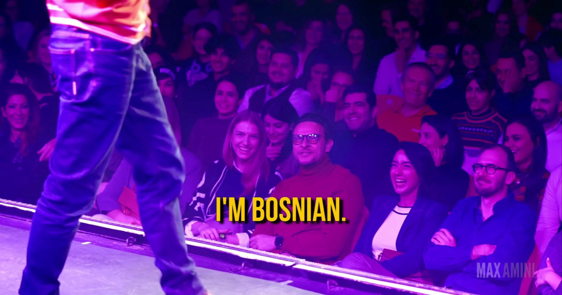 Komičar Max Amini prozvao Enisa Bešlagića na svom nastupu, glumac mu odgovorio