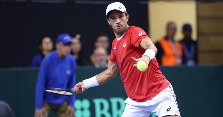 Ćorić nakon tri i pol sata borbe i jedne spašene meč-lopte prošao u 3. kolo Rima