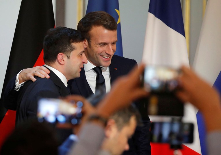 Zelenskij razgovarao s Macronom, Francuska šalje više pomoći Ukrajini