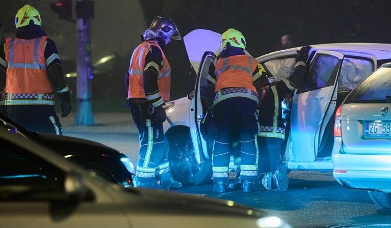 FOTO I VIDEO Nesreća u Zagrebu, jedna osoba u bolnici. Ogromna je kolona