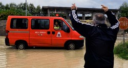 Oluja i tuča u Grčkoj, spašavali ljude iz potopljenih auta