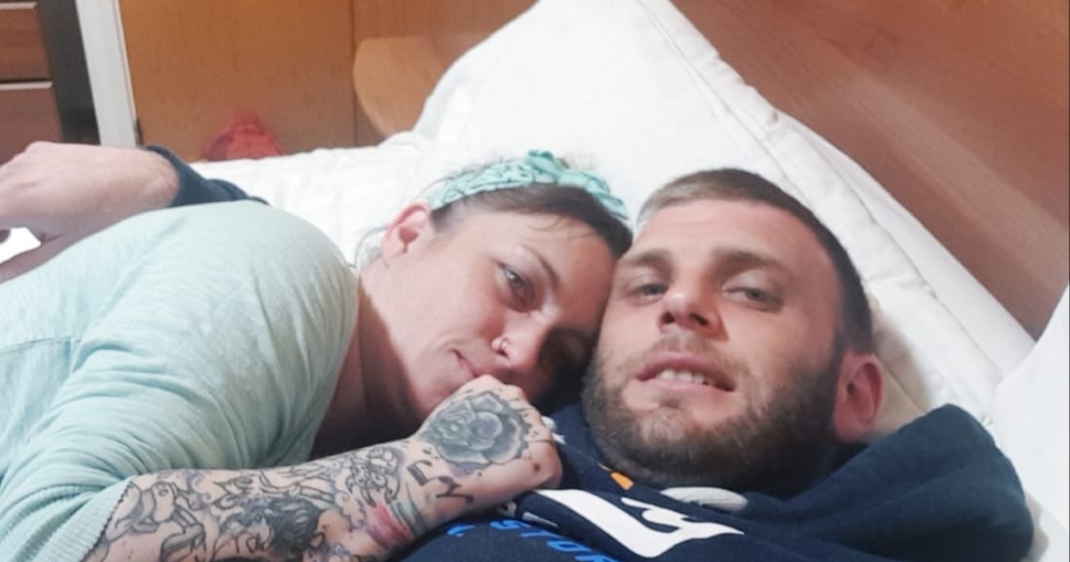 Ova mama će izgubiti zube i oslijepiti kako bi provela više vremena s djecom
