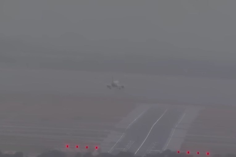 VIDEO Ogromna oluja u Sydneyju, u 6 sati pala mjesečna količina kiše