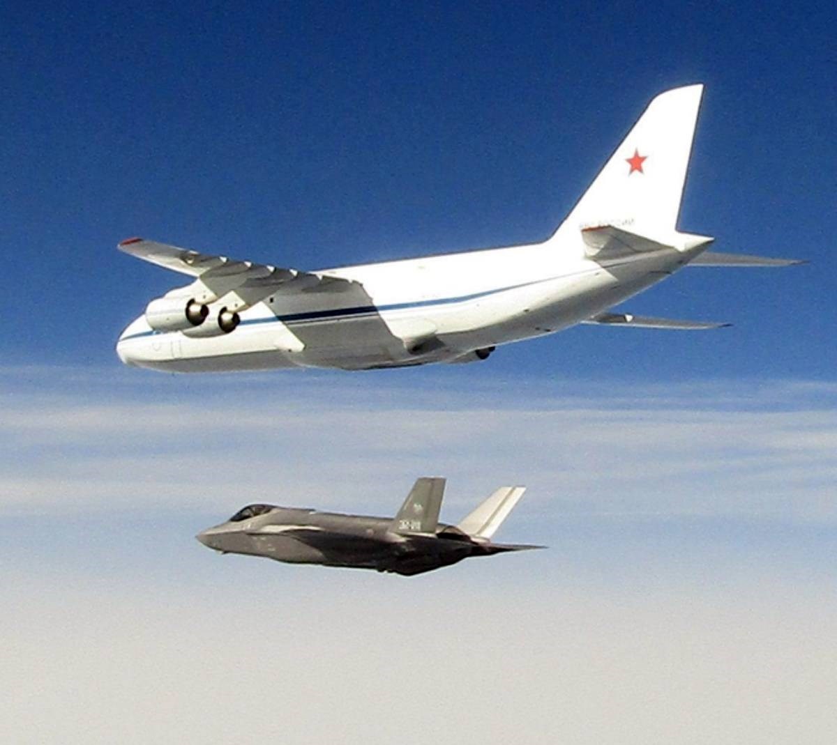 Nad Estonijom dignuti moćni avioni F-35. Presreli ruski avion