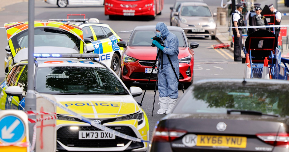 Muškarac izboden na ulici u Londonu. Policija uhitila sedam osoba