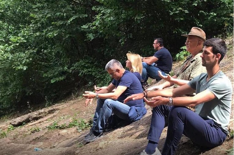 Đoković meditirao na "Bosanskoj piramidi" pred utakmicu BiH i Italije u Zenici