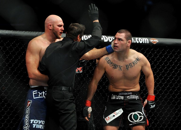 MMA svijet čeka dogovor strašne borbe: Vraća se Cain Velasquez