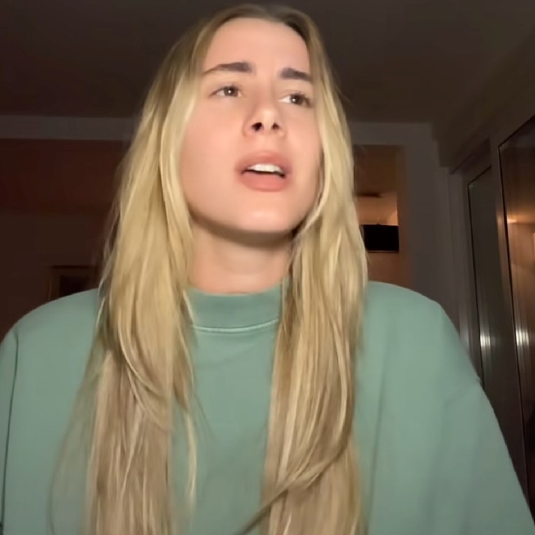 Nika Turković iznenadila promjenom frizure: Ima dugu plavu kosu