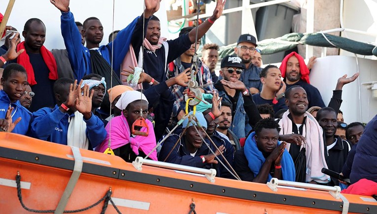 Najmanje 140 migranata utopilo se na obali Senegala 