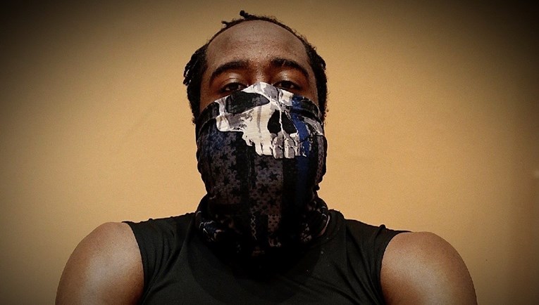 Harden nosio masku s porukom podrške američkoj policiji: "Mislio sam da je kul"
