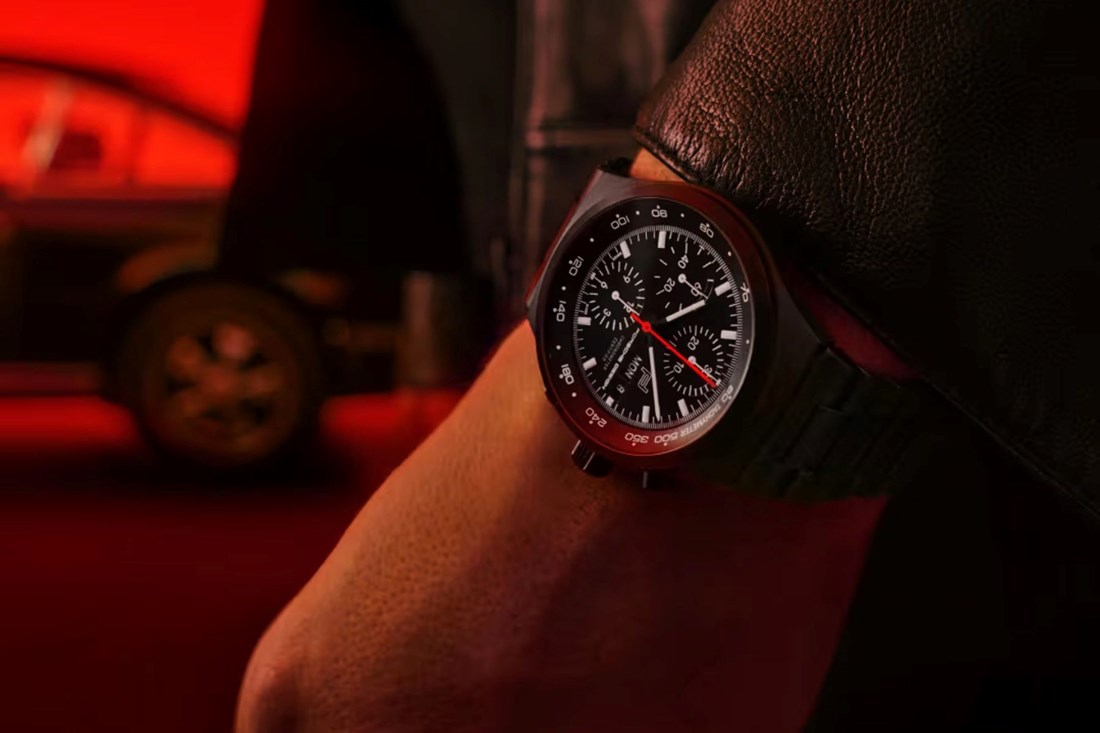 Ovaj sat izgleda klasično, ali unutra skriva vrhunsku tehnologiju