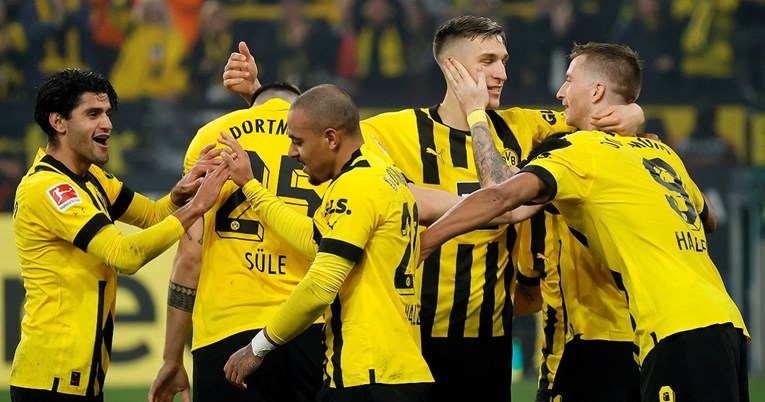 Moćna Borussia (D) utrpala šest golova Kölnu i vratila se na prvo mjesto ljestvice