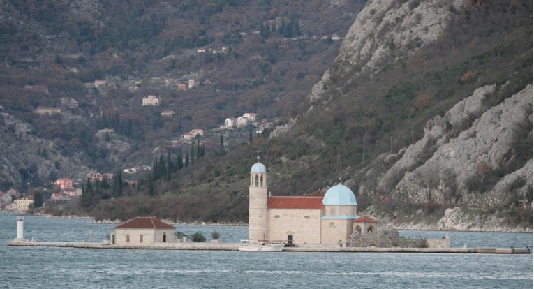 Mise za Veliku Gospu u Boki Kotorskoj, stižu hodočasnici. "Ljubav pobjeđuje"
