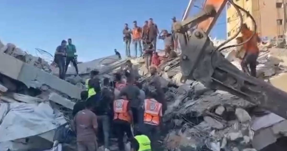 VIDEO Urušila se zgrada u Gazi. Poginulo 12 ljudi, više od 60 nestalih