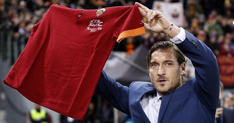 Totti se vraća u Romu. Mourinho je za njega predvidio posebnu poziciju