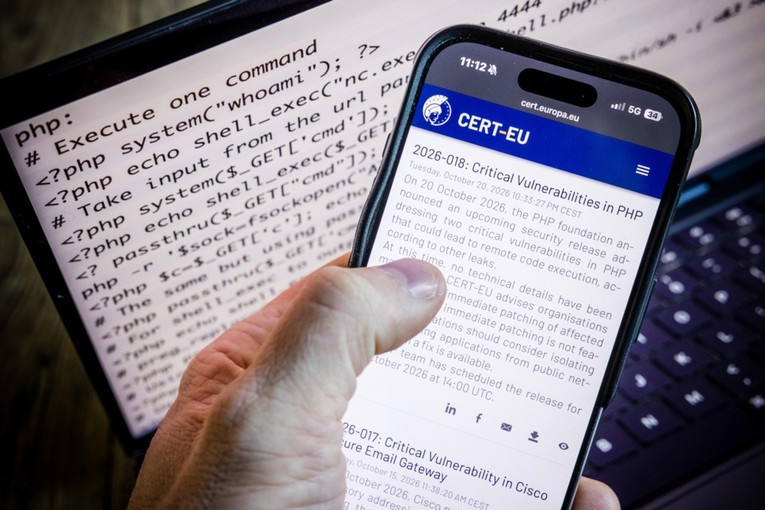 AI otkrio kritične rupe u programskom jeziku, ugašene stranice vlada, škola i bolnica