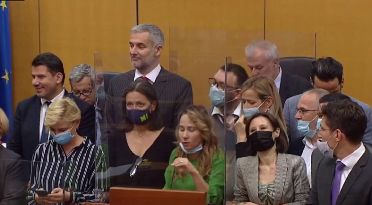 UŽIVO Traje sjednica sabora. Sinoć oporba zauzela govornicu i prekinula zasjedanje