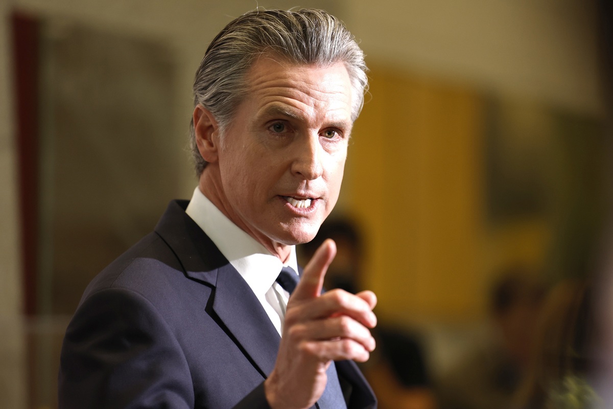 Newsom: Trumpove riječi su opasne, ako ne i veleizdajničke