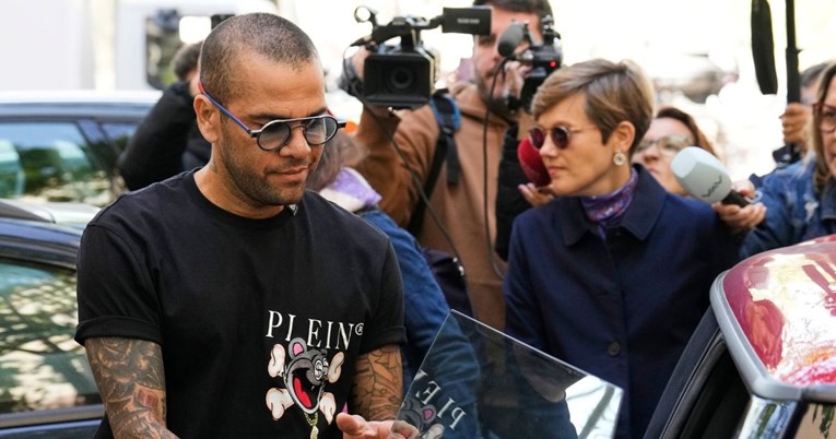 Alves se vratio na Instagram nakon što je osuđen zbog silovanja. Evo što je objavio