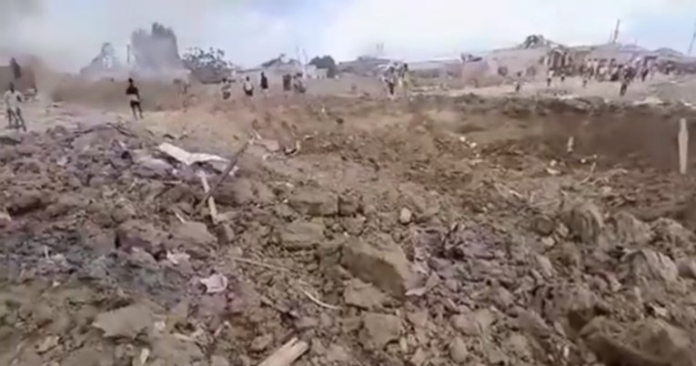 U Somaliji se kamion natovaren eksplozivom zabio u kontrolnu točku, poginulo 15 ljudi