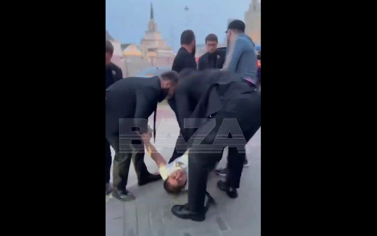 VIDEO Muškarci u crnom usred Moskve oteli čovjeka, ugurali ga u gepek i odvezli