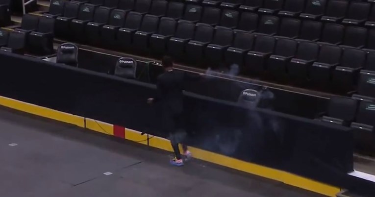 Kyrie Irving zapaljenom kaduljom pročišćavao dvoranu prije utakmice