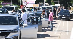 Taksisti Ubera prosvjedovali i trubili u Splitu