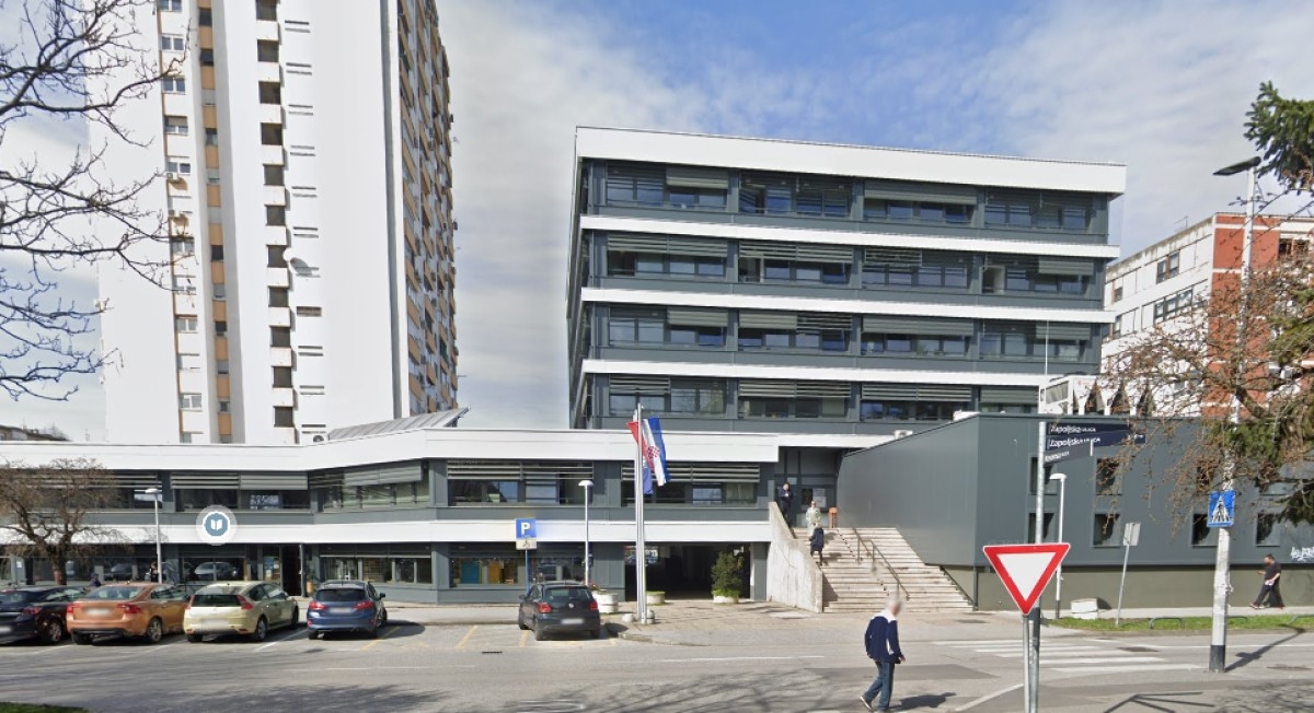Dvoje ljudi iz Porezne i zaposlenica Fine primali mito, optuženi su