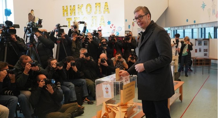 Američki senatori: Srbija je na raskrižju, narod zaslužuje slobodne i poštene izbore