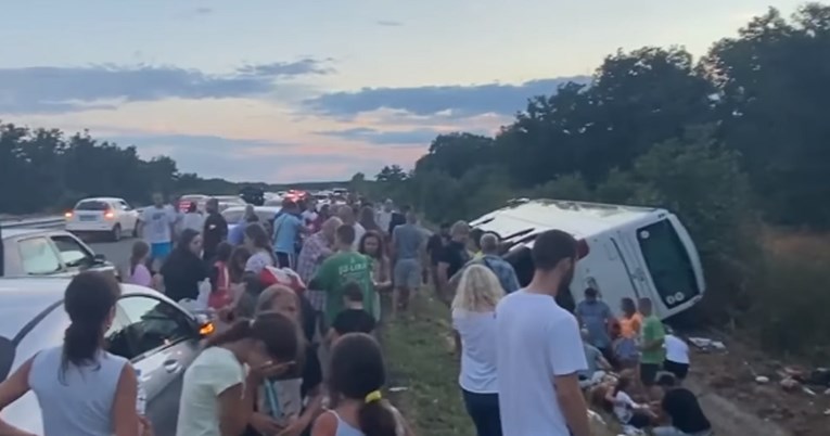 U Bugarskoj se prevrnuo bus iz Srbije. Dijete kritično, roditelju amputirana noga