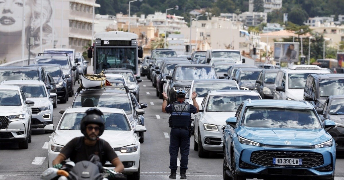 Veliki nestanak struje u Cannesu. Sumnja se da je netko podmetnuo požar