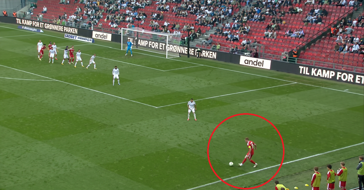 VIDEO Kotarski primio gol s 35 metara. Ukopan na slobodnjak s aut-crte