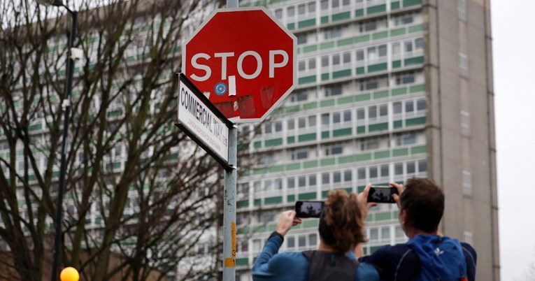Banksyjev rad u Londonu ukraden sat vremena od postavljanja. Uhićen osumnjičenik