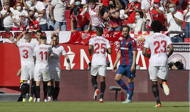 Sevilla pobijedila u utakmici s osam golova i privremeno preuzela vrh La Lige