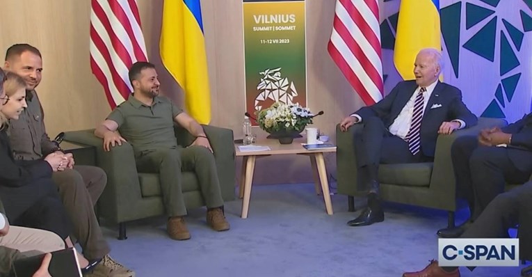 Novinar Zelenskom: Koliko brzo nakon rata želite u NATO? Biden: Za sat i 20 minuta