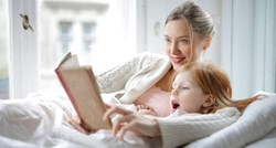 Mama savjetuje kako pomoći djeci da steknu naviku čitanja